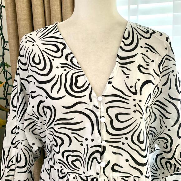 Zara V-neck Long Voluminous Abstract Printed Tiered Dress in White/Black - Picture 3 of 9